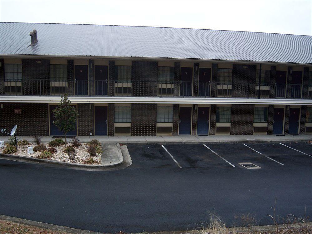 Days Inn Guntersville Buitenkant foto