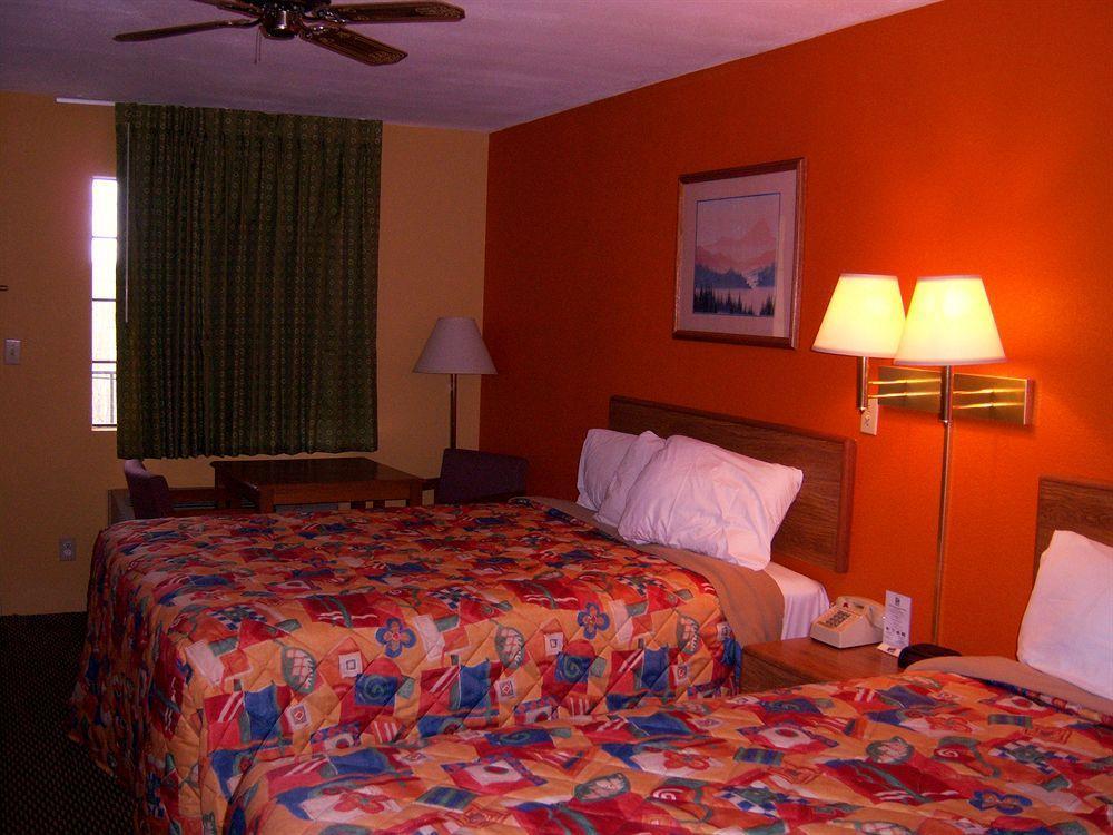 Days Inn Guntersville Buitenkant foto