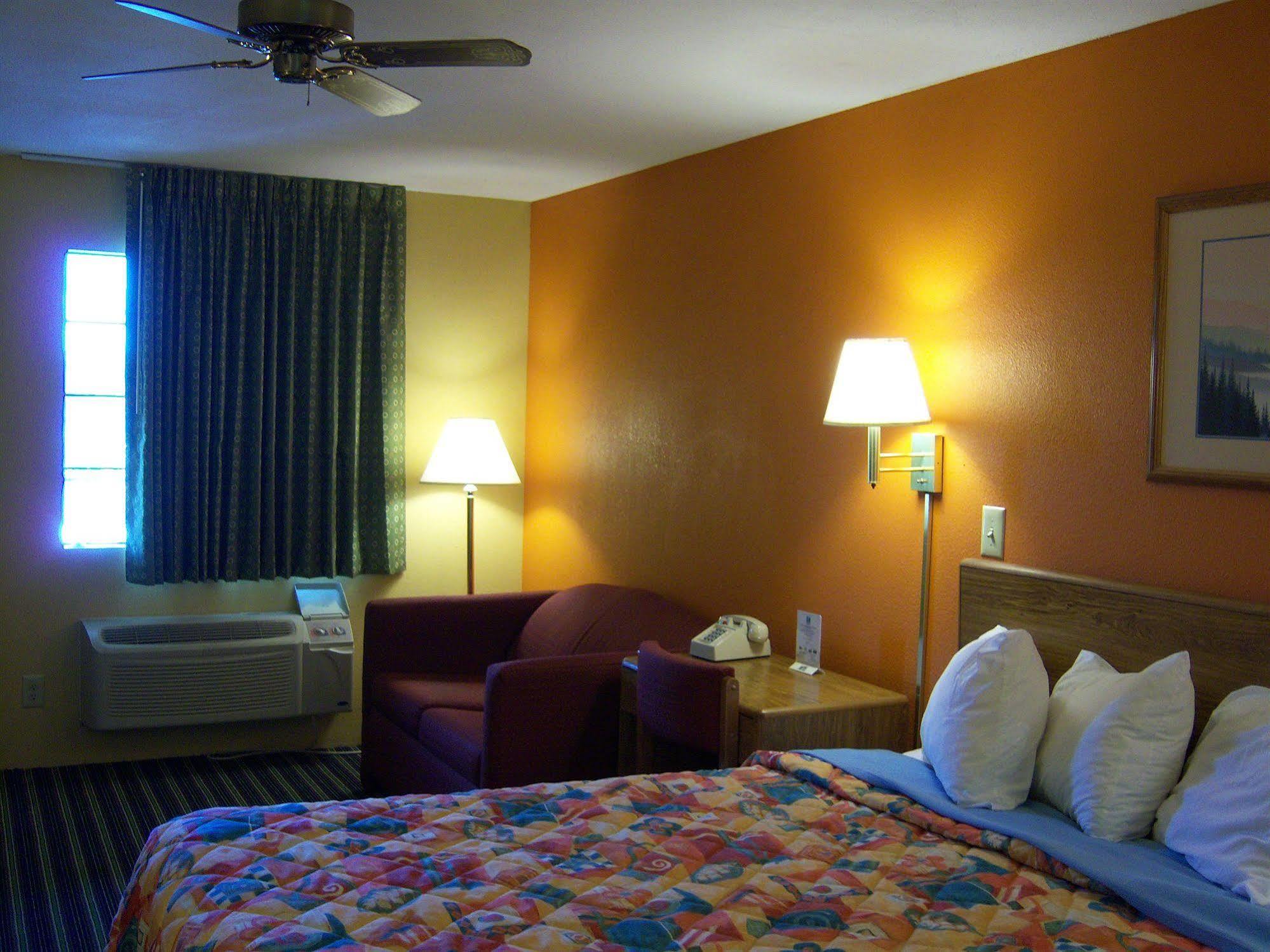 Days Inn Guntersville Buitenkant foto