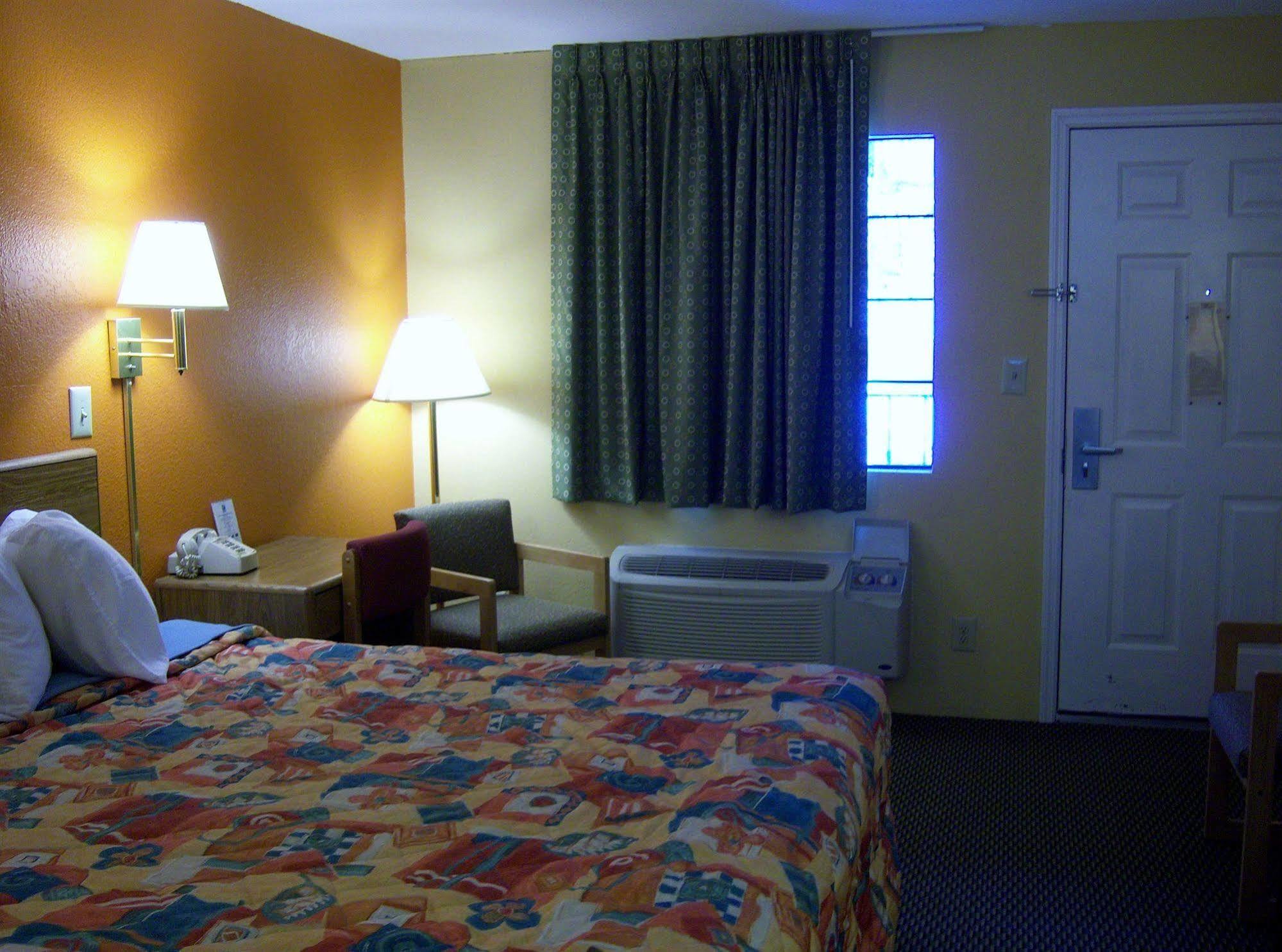 Days Inn Guntersville Buitenkant foto
